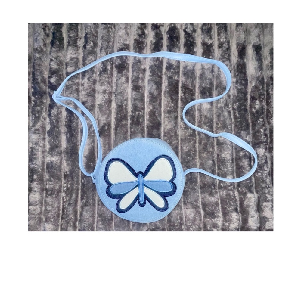 NWOT CUTEST Y2K RARE BUTTERFLY APPLIQUÉ ROUND SMALL PURSE WITH ZIPPER! SO CUTE!